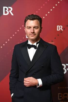 Friedrich Muecke actor , single picture,cropped single motif,half figure,half figure,Red Carpet,Bavarian Film Award 2024 on 24 01 2025 at the Prinzregententheater in Munich