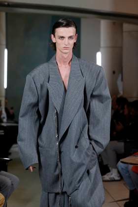 Hed Mayner menswear fall winter 2025 26 PARIS january 2025 Hed Mayner menswear fall winter 2025 26 PARIS january 2025, Credit:Zeppelin Avalon  Copyright: xZeppelinx xAvalonx 0957578956