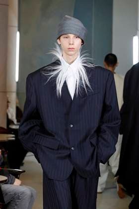 Hed Mayner menswear fall winter 2025 26 PARIS january 2025 Hed Mayner menswear fall winter 2025 26 PARIS january 2025, Credit:Zeppelin Avalon  Copyright: xZeppelinx xAvalonx 0957579526