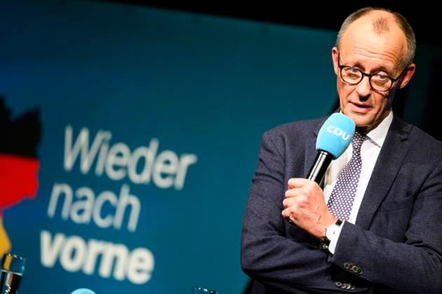 News Bilder des Tages CDU Kanzlerkandidat Friedrich Merz macht Wahlkampf 25.01.2025 Neuhof (Hessen) Wahlkampftour-Termin mit Friedrich Merz im Gemeindezentrum. Im Bild: Kanzlerkandidat Friedrich Merz spricht. Neuhof Neuhof Hessen Germany *** CDU candidate for chancellor Friedrich Merz campaigns 25 01 2025 Neuhof Hessen campaign tour appointment with Friedrich Merz in the community center In the picture Candidate for chancellor Friedrich Merz speaks Neuhof Neuhof Hessen Germany