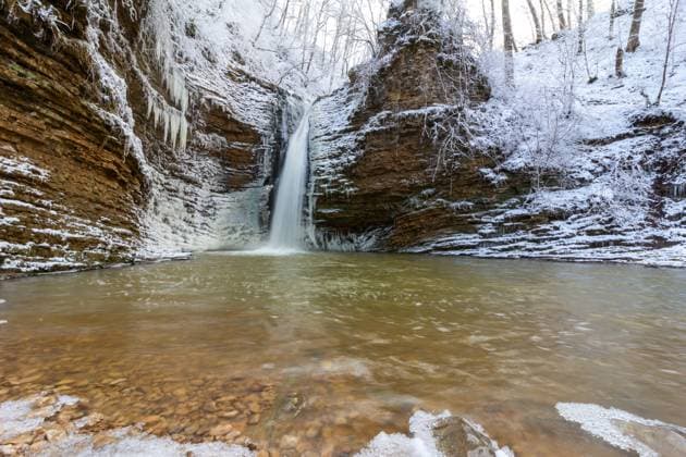 Creative Highlights World Wasserfall am rufabgo creek im Winterwald Wasserfall am rufabgo creek im Winterwald Copyright: xZoonar.com gutaperx 22667160