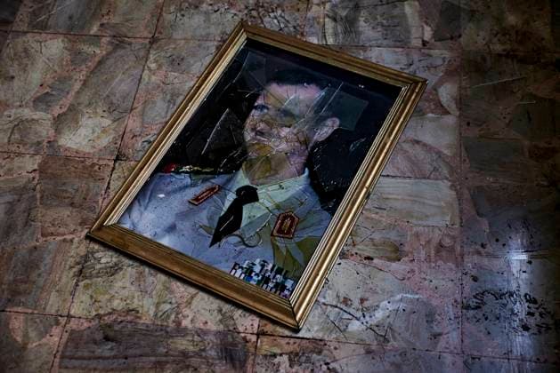 - Fall of Bashar al-Assad: in Syria, the dictator has gone - 18 12 2024 - Syria Damascus - Damascus, December 18, 2024 - A portrait of Bashar al-Assad, taken down and trampled on, in a corridor of the former secret police s Palestine Branch. This compound, in which acts of torture were frequently committed, was looted after the fall of the dictatorship.  AntoninxBuratx xLexPictorium LePictorium_0301853
