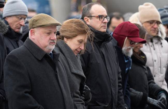 January 27, 2025, Ottawa, On, Canada: People listen to a speaker during a ceremony at the National Holocaust Monument, Monday, Jan 27, 2025 in Ottawa. Ottawa Canada  - ZUMAc35_ 20250127_zaf_c35_054 Copyright: xAdrianxWyldx
