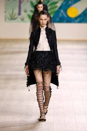 (250128) -- PARIS, Jan. 28, 2025 -- A model presents a creation by Christian Dior during the Haute Couture Week Spring Summer 2025 in Paris, France, Jan. 27, 2025. ( Handout via Xinhua) FRANCE-PARIS-HAUTE COUTURE WEEK-FASHION SHOW-CHRISTIAN DIOR MeetEurope 