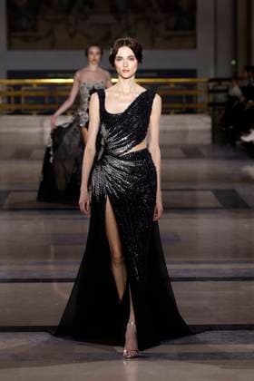 Tony Ward Haute Couture Spring Summer 2025, Paris, January 2025 Tony Ward Haute Couture Spring Summer 2025, Paris, January 2025, Credit:Zeppelin Avalon  Copyright: xZeppelinx xAvalonx 0958228980