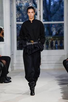 Défilé Alexandre Vauthier Collection Haute Couture Printemps Eté 2025 lors de la Fashion Week de Paris PFW Défilé Alexandre Vauthier Collection Haute Couture Printemps Eté 2025 lors de la Fashion Week de Paris PFW , le 27 janvier 2025 Alexandre Vauthier Fashion Show Haute Couture Spring Summer 2025 during Paris Fashion Week January 27th, 2025 Paris France  Copyright: xAgencex xBestimagexAgencex xBestimagex