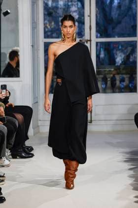 Défilé Alexandre Vauthier Collection Haute Couture Printemps Eté 2025 lors de la Fashion Week de Paris PFW Défilé Alexandre Vauthier Collection Haute Couture Printemps Eté 2025 lors de la Fashion Week de Paris PFW , le 27 janvier 2025 Alexandre Vauthier Fashion Show Haute Couture Spring Summer 2025 during Paris Fashion Week January 27th, 2025 Paris France  Copyright: xAgencex xBestimagexAgencex xBestimagex