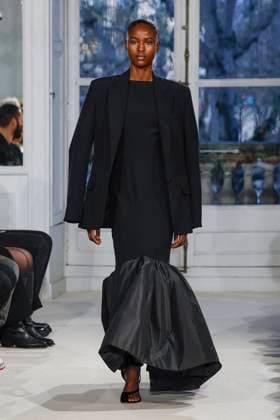 Défilé Alexandre Vauthier Collection Haute Couture Printemps Eté 2025 lors de la Fashion Week de Paris PFW Défilé Alexandre Vauthier Collection Haute Couture Printemps Eté 2025 lors de la Fashion Week de Paris PFW , le 27 janvier 2025 Alexandre Vauthier Fashion Show Haute Couture Spring Summer 2025 during Paris Fashion Week January 27th, 2025 Paris France  Copyright: xAgencex xBestimagexAgencex xBestimagex