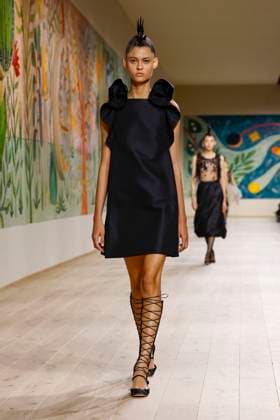 Paris Fashion Week, Christian Dior Modenschau Défilé Christian Dior Collection Haute Couture Printemps Eté 2025 lors de la Fashion Week de Paris PFW Défilé Christian Dior Collection Haute Couture Printemps Eté 2025 lors de la Fashion Week de Paris PFW , le 27 janvier 2025 Christian Dior Fashion Show Haute Couture Spring Summer 2025 during Paris Fashion Week January 27th, 2025 Paris France  Copyright: xAgencex xBestimagexAgencex xBestimagex