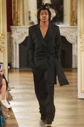 PFW Henry Samuel Klum Henry Samuel Klum (Son of Heidi Klum and Seal) walks the runway during the Lena Erziak Women s Haute-Couture Spring Summer 2025 show as part of Paris Fashion Week in Paris, France on January 28, 2025. Photo by Jerome Dominé ABACAPRESS.COM  Copyright: xDominexJerome ABACAx