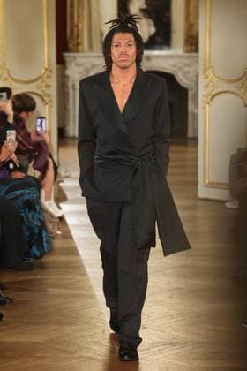 PFW Henry Samuel Klum Henry Samuel Klum (Son of Heidi Klum and Seal) walks the runway during the Lena Erziak Women s Haute-Couture Spring Summer 2025 show as part of Paris Fashion Week in Paris, France on January 28, 2025. Photo by Jerome Dominé ABACAPRESS.COM  Copyright: xDominexJerome ABACAx