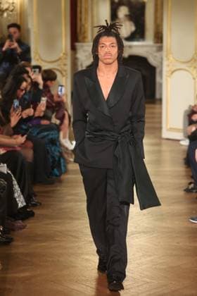 PFW Henry Samuel Klum Henry Samuel Klum (Son of Heidi Klum and Seal) walks the runway during the Lena Erziak Women s Haute-Couture Spring Summer 2025 show as part of Paris Fashion Week in Paris, France on January 28, 2025. Photo by Jerome Dominé ABACAPRESS.COM  Copyright: xDominexJerome ABACAx