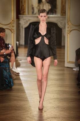 PFW Lena Erziak Runway A Model walks the runway during the Lena Erziak Women s Haute-Couture Spring Summer 2025 show as part of Paris Fashion Week in Paris, France on January 28, 2025. Photo by Jerome Dominé ABACAPRESS.COM  Copyright: xDominexJerome ABACAx