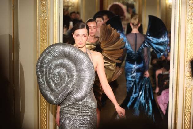 PFW Lena Erziak Runway A Model walks the runway during the Lena Erziak Women s Haute-Couture Spring Summer 2025 show as part of Paris Fashion Week in Paris, France on January 28, 2025. Photo by Jerome Dominé ABACAPRESS.COM  Copyright: xDominexJerome ABACAx
