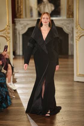 PFW Lena Erziak Runway A Model walks the runway during the Lena Erziak Women s Haute-Couture Spring Summer 2025 show as part of Paris Fashion Week in Paris, France on January 28, 2025. Photo by Jerome Dominé ABACAPRESS.COM  Copyright: xDominexJerome ABACAx