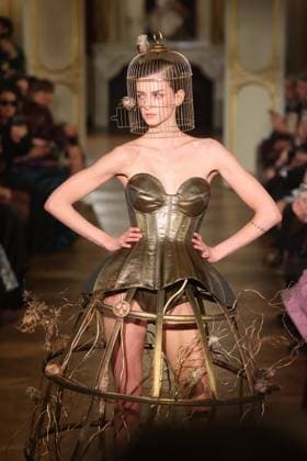 PFW Lena Erziak Runway A Model walks the runway during the Lena Erziak Women s Haute-Couture Spring Summer 2025 show as part of Paris Fashion Week in Paris, France on January 28, 2025. Photo by Jerome Dominé ABACAPRESS.COM  Copyright: xDominexJerome ABACAx