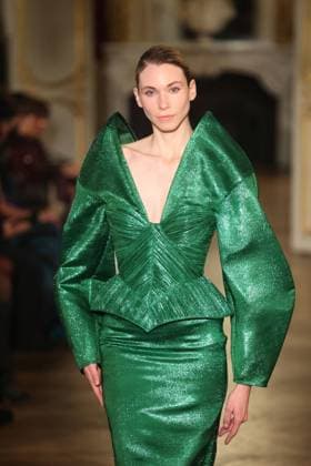 PFW Lena Erziak Runway A Model walks the runway during the Lena Erziak Women s Haute-Couture Spring Summer 2025 show as part of Paris Fashion Week in Paris, France on January 28, 2025. Photo by Jerome Dominé ABACAPRESS.COM  Copyright: xDominexJerome ABACAx