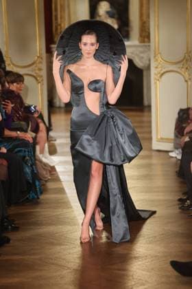 PFW Lena Erziak Runway A Model walks the runway during the Lena Erziak Women s Haute-Couture Spring Summer 2025 show as part of Paris Fashion Week in Paris, France on January 28, 2025. Photo by Jerome Dominé ABACAPRESS.COM  Copyright: xDominexJerome ABACAx