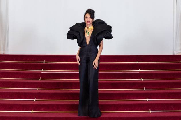 PFW - Stephane Rolland HC - Photocall NB Mona Patel attends the Schiaparelli Haute Couture Spring-Summer 2025 show as part of Paris Fashion Week on January 28 2025 in Paris, France. Photo by Nasser Berzane ABACAPRESS.COM Paris France  Copyright: xBerzanexNasser ABACAx
