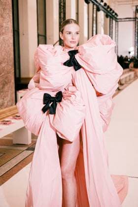 Paris Fashion Week HC SS25 Célia Kritharioti Anne Vyalitsyna 439800 2025 01 28 France  Copyright: xJean-BaptistexSoulliatx xStarfacex STAR_439800_021