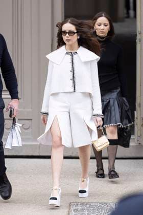 PFW - Chanel Exit Paris, France - January 28: Leufey leaves Chanel fashion show during the Haute Couture Fall Winter 2025 - 2026 Fashion Week on January 28, 2025 in Paris, France. Photo by Marco Piovanotto ABACAPRESS.COM Paris France  Copyright: xPiovanottoxMarco ABACAx
