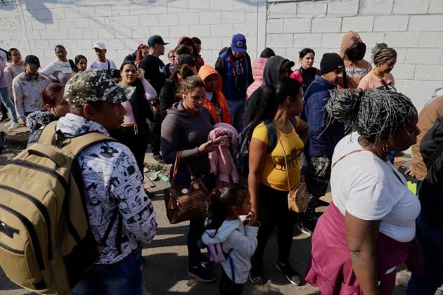 Facilities Of The Mexican Commission For Refugee Assistance In Mexico, Saturated By Mass Deportation After The Return Of Donald Trump To The Presidency Of The United States Migrants are stranded in Mexico, outside the facilities of the Mexican Commission for Refugee Assistance in the State of Mexico, waiting for an appointment to apply for a Visitor Card for Humanitarian Reasons to access health services and employment opportunities in Mexico while they are being assisted. They report that the CBP One application has stopped working, which, through an appointment, would allow them possible migratory flow to the United States and reduce the possibility of organized crime affecting their movement, among other challenges they face in their  Copyright: xGerardoxVieyrax originalFilename: vieyra-notitle250128_npyw7.jpg