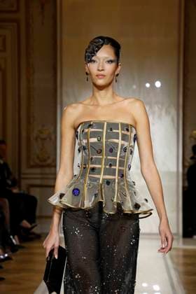 Giorgio Armani Prive Haute Couture Spring Summer 2025, Paris, 28 January 2025 Giorgio Armani Prive Haute Couture Spring Summer 2025 runway, Paris, France, 28 January 2025., Credit:x Avalon Paris, France  Copyright: xxx xAvalonx 0958490464