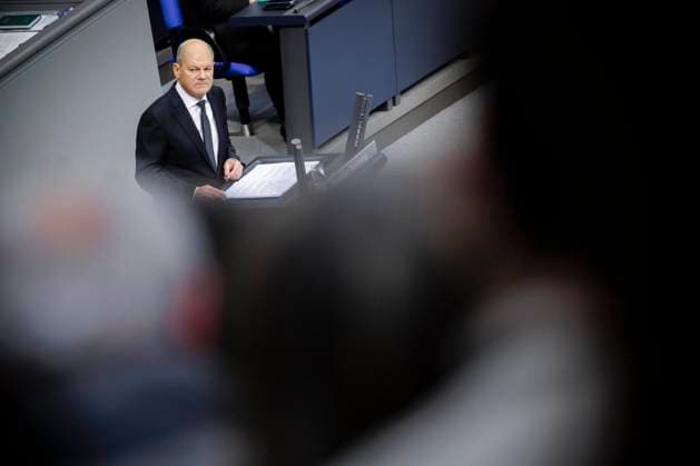Olaf Scholz (SPD), Bundeskanzler, aufgenommen waehrend seiner Regierungserklaerung im Deutschen Bundestag. Berlin, 29.01.2025. Berlin Deutschland *** Olaf Scholz SPD , Federal Chancellor, taken during his government statement in the German Bundestag Berlin, 29 01 2025 Berlin Germany Copyright: xThomasxTrutschelx