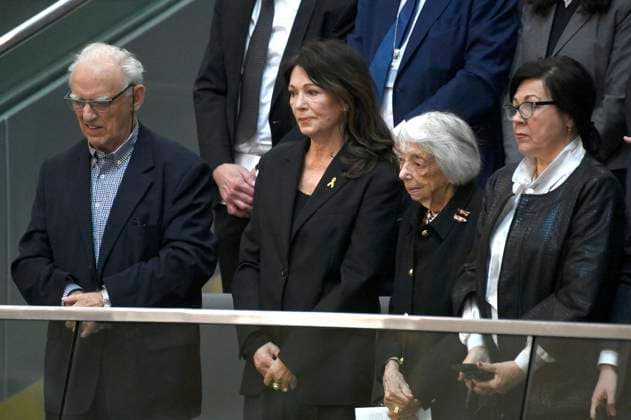 News Bilder des Tages Iris Berben und Margot Friedländer bei der Gedenkstunde des Deutschen Bundestages aus Anlass des Tages des Gedenkens an die Opfer des Nationalsozialismus im Reichstagsgebäude. Berlin, 29.01.2025 *** Iris Berben and Margot Friedländer at the memorial service of the German Bundestag on the occasion of the Day of Remembrance of the Victims of National Socialism in the Reichstag building Berlin, 29 01 2025 Foto:xF.xKernx xFuturexImagex gedenkstunde_5111