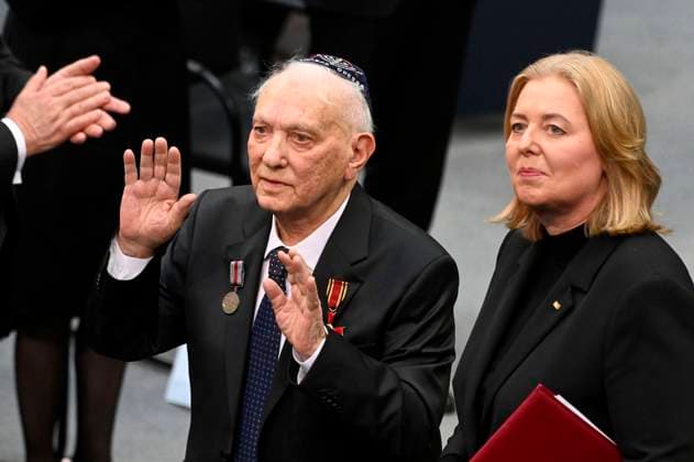 Roman Schwarzman und Bärbel Bas bei der Gedenkstunde des Deutschen Bundestages aus Anlass des Tages des Gedenkens an die Opfer des Nationalsozialismus im Reichstagsgebäude. Berlin, 29.01.2025 *** Roman Schwarzman and Bärbel Bas at the memorial service of the German Bundestag on the occasion of the Day of Remembrance of the Victims of National Socialism in the Reichstag building Berlin, 29 01 2025 Foto:xF.xKernx xFuturexImagex gedenkstunde_5140