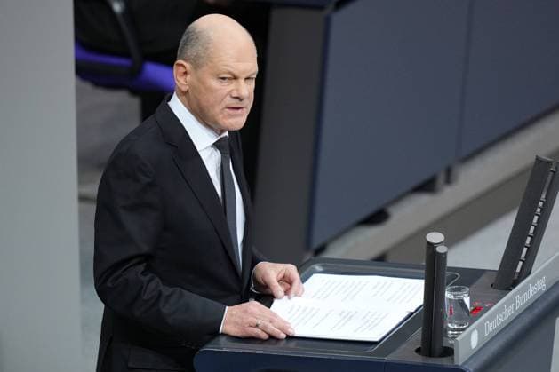 Deutscher Bundestag, 209. Plenarsitzung Regierungserklaerung Bundeskanzler Olaf Scholz (SPD) im Portrait bei seiner Rede und Abgabe einer Regierungserklaerung bei der 209. Sitzung des Deutschen Bundestag in Berlin, 29.01.2025 Berlin Berlin Deutschland *** German Bundestag, 209th plenary session government statement Federal Chancellor Olaf Scholz SPD in portrait during his speech and delivery of a government statement at the 209th session of the German Bundestag in Berlin, 29 01 2025 Berlin Berlin Germany