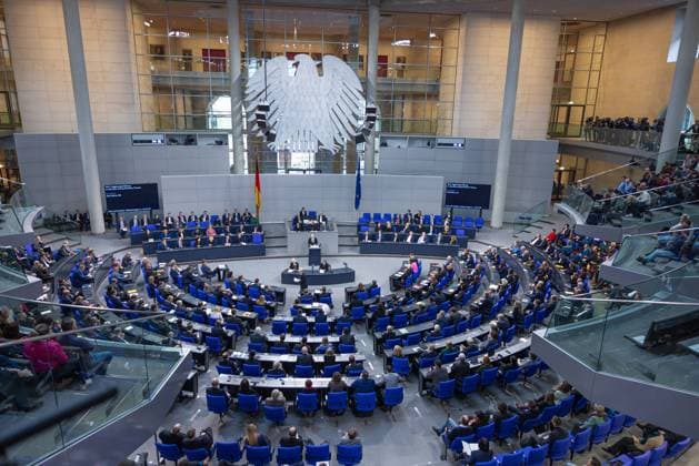 209. Sitzung des Bundestages Deutschland, Berlin am 29.01.2025: Deer vollen Plenuarsaal während Bundeskanzler Olaf Scholz (SPD) eine Regierungserklärung zur aktuellen innenpolitischen Themen hält. *** 209 Session of the Bundestag Germany, Berlin on 29 01 2025 Deer full plenary hall while Federal Chancellor Olaf Scholz SPD holds a government statement on current domestic policy issues