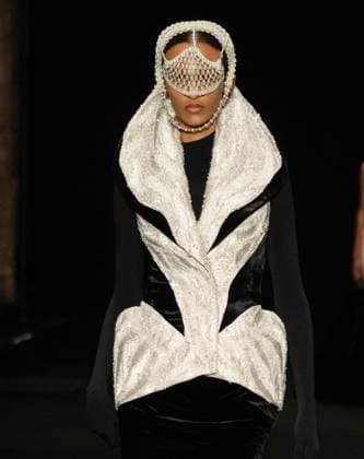 paris fashion week haute couture gaurav gupta sylvie lefort photography MAXPPP 29 01 2025 @sylvie Lefort Photography MAXPPP 29 01 25 Models present creations from the Sprint summer 2025 26 Haute Couture collection by Gaurav Gupta during the Paris Fashion Week, in Paris, France JANUARY 29th 2025 The presentation of the Womens collections Haute Couture from 27th january 2025 to 30th January 25 -  Copyright: xmaxpppxsylviexlefortxphotographyx LFR202501299150 LFR202501299150