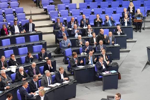 Deutscher Bundestag, 209. Plenarsitzung Jubel in der AfD Fraktion nach der Abstimmung zur Asyl-Wende im Deutschen Bundestag, Berlin, 29.01.2025 *** German Bundestag, 209 plenary session Cheers in the AfD parliamentary group after the vote on the asylum turnaround in the German Bundestag, Berlin, 29 01 2025