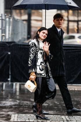 Arrivals at the Vertigeneux show, the Valentino at the Palais Brongniart Haute Couture Collection Spring Summer 2025 at Paris Fashion Week PFW Soko Stéphanie Sokolinski Arrivals at the Vertigeneux show, the Valentino au palais Brongniart Collection Haute Couture Printemps Eté 2025 as part of Paris Fashion Week PFW , France, January 29, 2025 Christophe Clovis Bestimage Arrivals Vertigeneux, the Valentino Haute Couture Spring Summer 2025 show as part of Paris Fashion Week on January 29, 2025 in Paris, France Paris France  Copyright: xClovis-Guignebourg BestimagexClovis-Guignebourg Bestimagex
