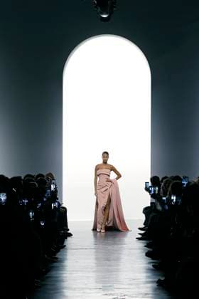 ELIE SAAB Haute Couture spring summer 2025, Paris January 2025 ELIE SAAB Haute Couture spring summer 2025, Paris January 2025, Credit:Zeppelin Avalon  Copyright: xZeppelinx xAvalonx 0958635883