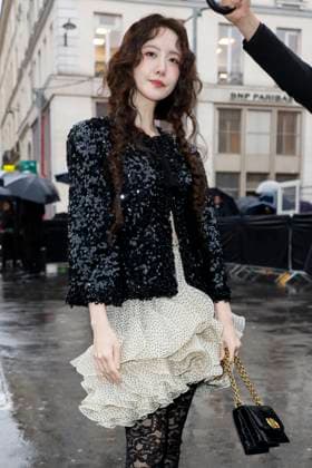 PFW - Valentino Arrivals Im Yoon-ah arrives to Valentino fashion show during the Haute Couture Fall Winter 2025 - 2026 Fashion Week on January 29, 2025 in Paris, France. Photo by Marco Piovanotto ABACAPRESS.COM  Copyright: xPiovanottoxMarco ABACAx