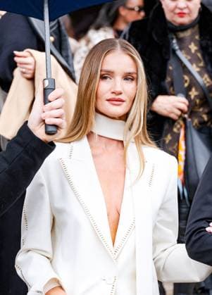 Arrivals and exits of the Elie Saab show at the Palais de TokyoHaute Couture Spring Summer 2025 collection during Paris Fashion Week PFW Rosie Huntington Whiteley Arrivals and exits of the Elie Saab show at the Palais de TokyoHaute Couture Spring Summer 2025 collection during Paris Fashion Week PFW , FRance, le 29 janvier 2025 Denis Guignebourg Bestimage Arrivals and exits of the Elie Saab show at the Palais de Tokyo Haute Couture Spring Summer 2025 collection during Paris Fashion Week PFW , France, January 29, 2025 Paris France  Copyright: xClovis-Guignebourg BestimagexClovis-Guignebourg Bestimagex