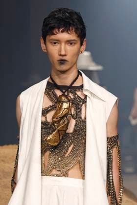 Yuima Nakazato Haute Couture spring summer 2025 Paris january 2025 Yuima Nakazato Haute Couture spring summer 2025 Paris january 2025, Credit:Zeppelin Avalon  Copyright: xZeppelinx xAvalonx 0958652635