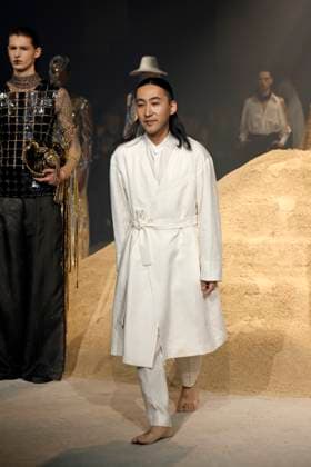 Yuima Nakazato Haute Couture spring summer 2025 Paris january 2025 Yuima Nakazato Haute Couture spring summer 2025 Paris january 2025, Credit:Zeppelin Avalon  Copyright: xZeppelinx xAvalonx 0958652700