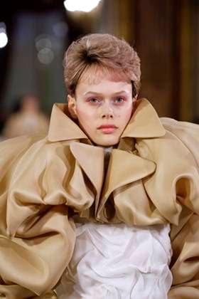 Viktor & Rolf Haute Couture spring summer 2025 Paris January 2025 Viktor & Rolf Haute Couture spring summer 2025 Paris January 2025, Credit:Zeppelin Avalon  Copyright: xZeppelinx xAvalonx 0958670203
