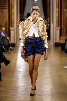 Viktor & Rolf Haute Couture spring summer 2025 Paris January 2025 Viktor & Rolf Haute Couture spring summer 2025 Paris January 2025, Credit:Zeppelin Avalon  Copyright: xZeppelinx xAvalonx 0958670513