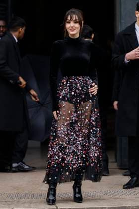 PFW - Elie Saab Arrivals Paris, France - January 29: Guest arrives to Elie Saab fashion show during the Haute Couture Fall Winter 2025 - 2026 Fashion Week on January 29, 2025 in Paris, France. Photo by Marco Piovanotto Abacapress.com Paris France  Copyright: xPiovanottoxMarco ABACAx