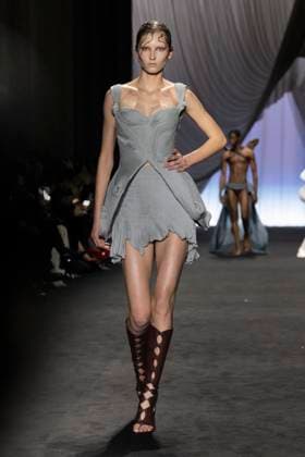 Défilé Jean Paul Gaultier x Ludovic De St Sernin Collection Haute Couture Automne Hiver 2024 2025 lors de la Fashion Week de Paris PFW Défilé Jean Paul Gaultier x Ludovic De St Sernin Collection Haute Couture Automne Hiver 2025 2026 lors de la Fashion Week de Paris PFW , le 29 janvier 2025 Jean Paul Gaultier x Ludovic De St Sernin Fashion Show Haute Couture Fall Winter 2025 2026 during Paris Fashion Week,on january 9th 2025 Paris France  Copyright: xAgencex xBestimagexAgencex xBestimagex