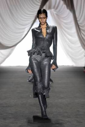 Défilé Jean Paul Gaultier x Ludovic De St Sernin Collection Haute Couture Automne Hiver 2024 2025 lors de la Fashion Week de Paris PFW Défilé Jean Paul Gaultier x Ludovic De St Sernin Collection Haute Couture Automne Hiver 2025 2026 lors de la Fashion Week de Paris PFW , le 29 janvier 2025 Jean Paul Gaultier x Ludovic De St Sernin Fashion Show Haute Couture Fall Winter 2025 2026 during Paris Fashion Week,on january 9th 2025 Paris France  Copyright: xAgencex xBestimagexAgencex xBestimagex