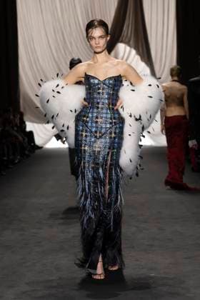 Défilé Jean Paul Gaultier x Ludovic De St Sernin Collection Haute Couture Automne Hiver 2024 2025 lors de la Fashion Week de Paris PFW Défilé Jean Paul Gaultier x Ludovic De St Sernin Collection Haute Couture Automne Hiver 2025 2026 lors de la Fashion Week de Paris PFW , le 29 janvier 2025 Jean Paul Gaultier x Ludovic De St Sernin Fashion Show Haute Couture Fall Winter 2025 2026 during Paris Fashion Week,on january 9th 2025 Paris France  Copyright: xAgencex xBestimagexAgencex xBestimagex