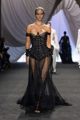 Défilé Jean Paul Gaultier x Ludovic De St Sernin Collection Haute Couture Automne Hiver 2024 2025 lors de la Fashion Week de Paris PFW Défilé Jean Paul Gaultier x Ludovic De St Sernin Collection Haute Couture Automne Hiver 2025 2026 lors de la Fashion Week de Paris PFW , le 29 janvier 2025 Jean Paul Gaultier x Ludovic De St Sernin Fashion Show Haute Couture Fall Winter 2025 2026 during Paris Fashion Week,on january 9th 2025 Paris France  Copyright: xAgencex xBestimagexAgencex xBestimagex