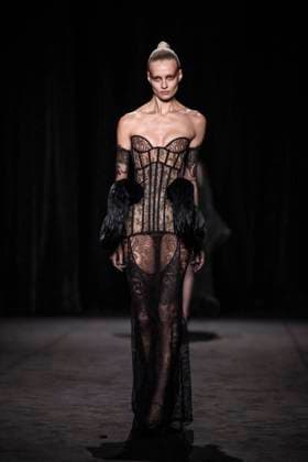 PFW - Ashi Studio Runway A model walks the runway during the Ashi Studio Haute-Couture Spring Summer 2025 show as part of Paris Fashion Week in Paris, France on January 30, 2025. Photo by Eliot Blondet ABACAPRESS.COM Paris France  Copyright: xBlondetxEliot ABACAx