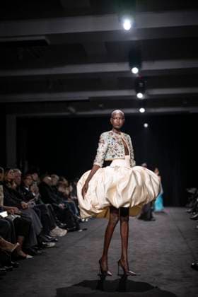 PFW - Ashi Studio Runway A model walks the runway during the Ashi Studio Haute-Couture Spring Summer 2025 show as part of Paris Fashion Week in Paris, France on January 30, 2025. Photo by Eliot Blondet ABACAPRESS.COM Paris France  Copyright: xBlondetxEliot ABACAx