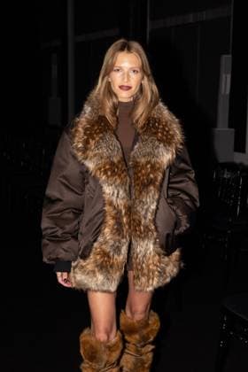 Défilé Ashi Studio à lhôtel Salomon de Rothschild Collection Haute Couture Printemps Eté 2025 lors de la Fashion Week de Paris PFW Helena Bordon au défilé Ashi Studio à lhôtel Salomon de Rothschild Collection Haute Couture Printemps Eté 2025 lors de la Fashion Week de Paris PFW , France, le 30 janvier 2025 Jeremy Melloul Bestimage Celebrities attends the Ashi Studio Haute Couture Spring summer 2025 show as part of Paris Fashion Week on January 30 2025 in Paris, France Paris France  Copyright: xJeremyxMelloulx xBestimagexJeremyxMelloulx xBestimagex